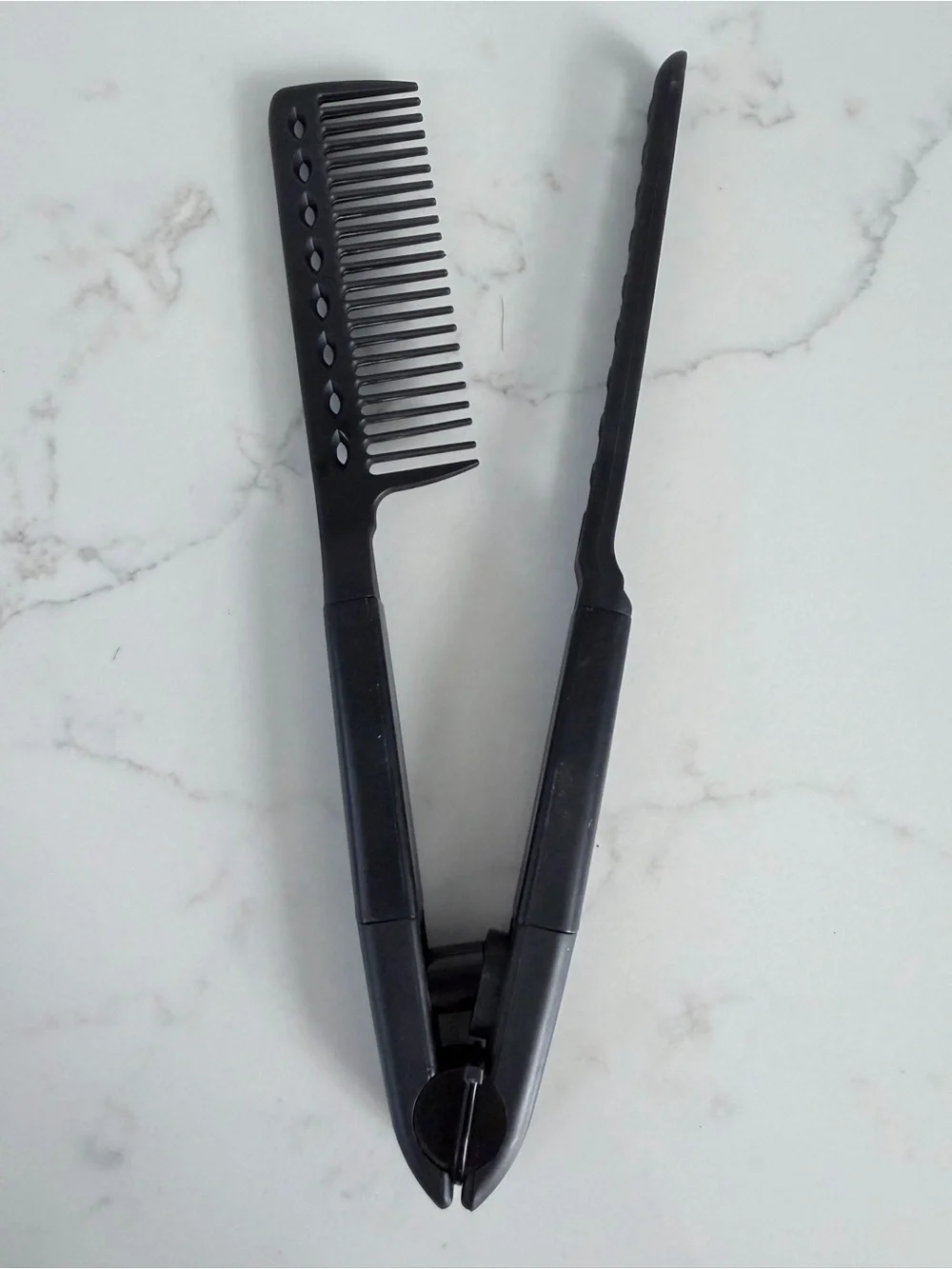 Black Women’s Hair Styling Comb & Straightener Tool
